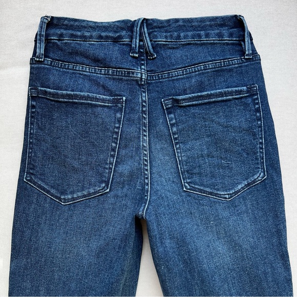 Good American Good Legs Skinny Jean w/ Raw Chewed Hem - Picture 7 of 10